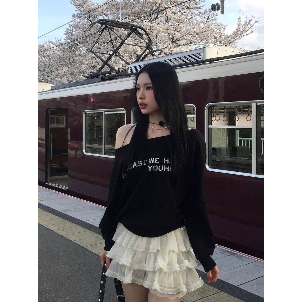 YOUHEE Letter-printed off-shoulder sweatshirt, loose and sexy long-sleeve top for hot girls JOY Park