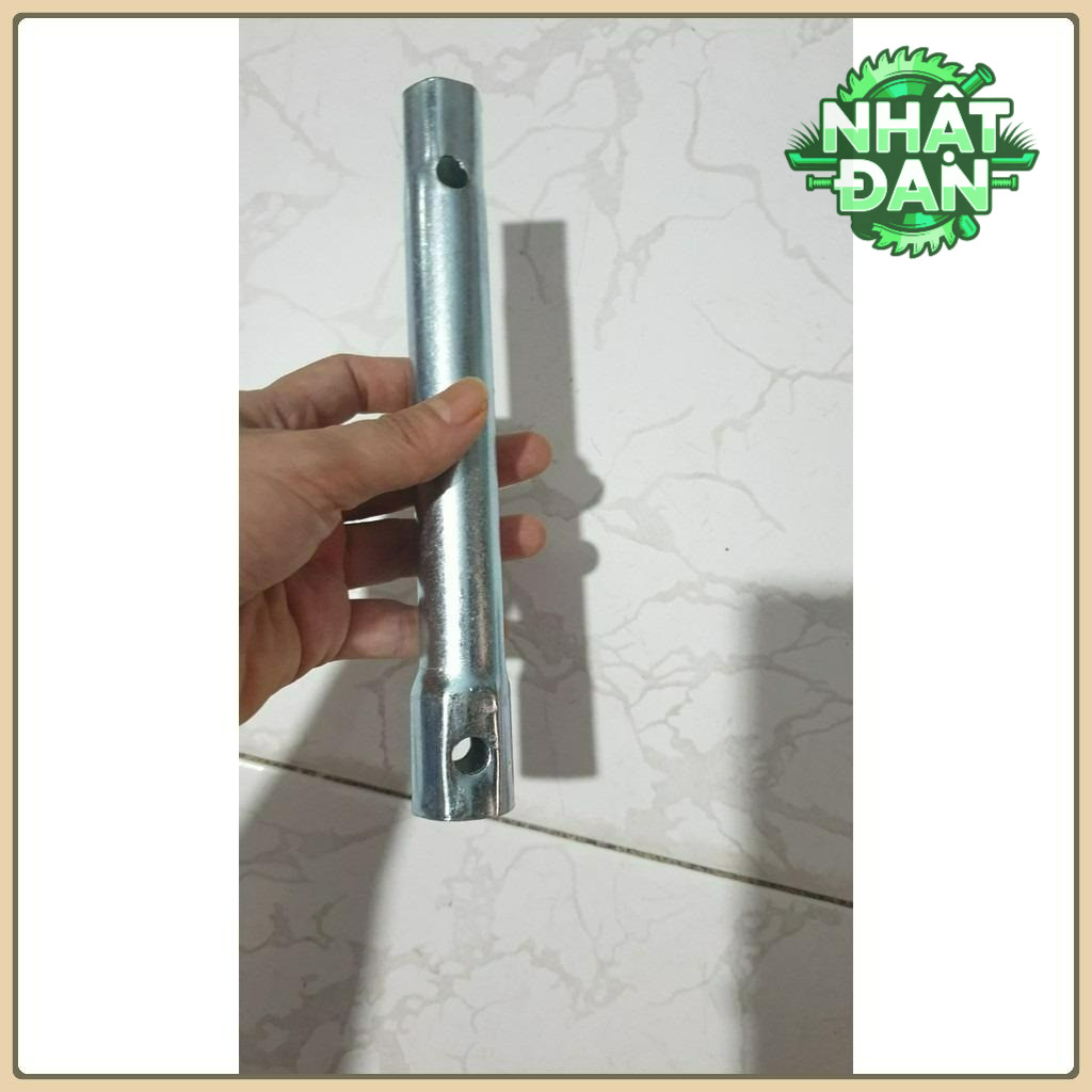 Típ mở bugi 17 x 21 / tuýp mở bugi máy nổ, KHÔNG DÙNG CHO XE MÁY VÀ XE HƠI ( 2 CÂY)