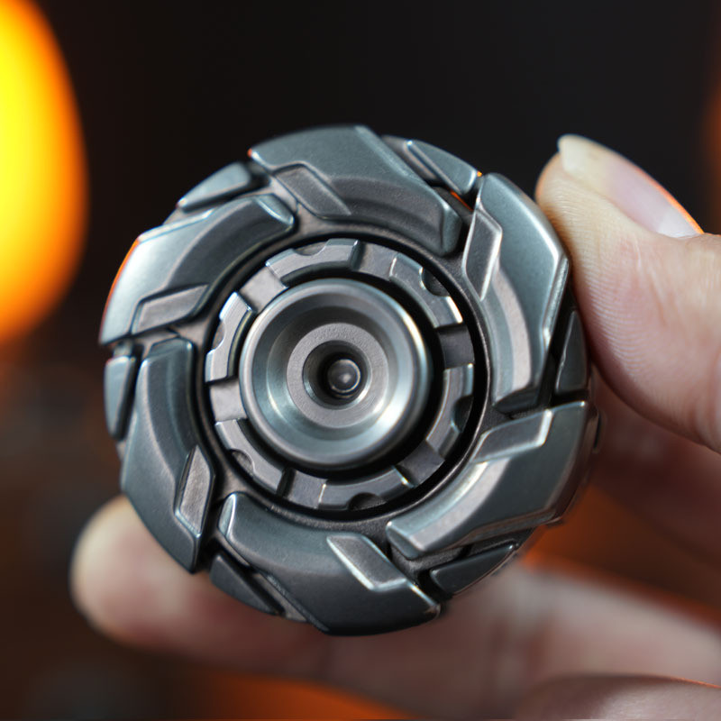 Đá Mới Giặt Grumpy 08EDC Móng Tay Mở Đầu Ngón Tay Spinner Thép Không Gỉ Grumpy Hoạt Hình Giải Nén Dụ