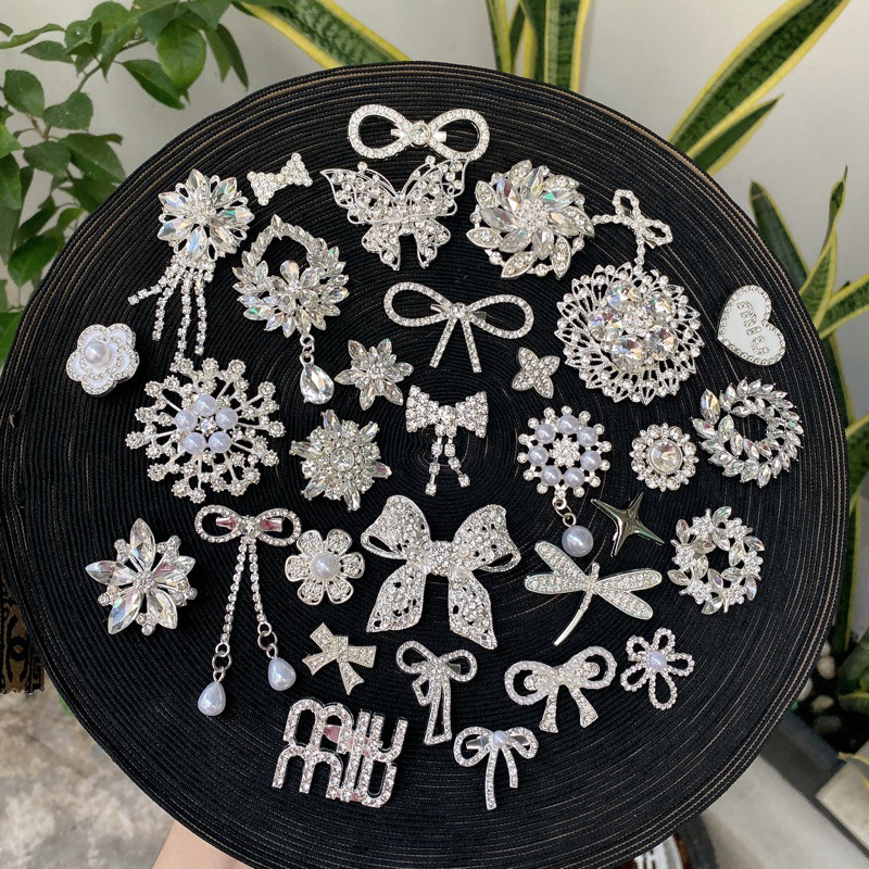 tag cài áo, cao cấp sang trọng có nhiề mẫu và size dễ diện phối đồ  【𝗧𝗵𝘂𝘆𝗟𝗶𝗻𝗵 𝗛𝗮𝗻𝗱𝗺𝗮𝗱𝗲】