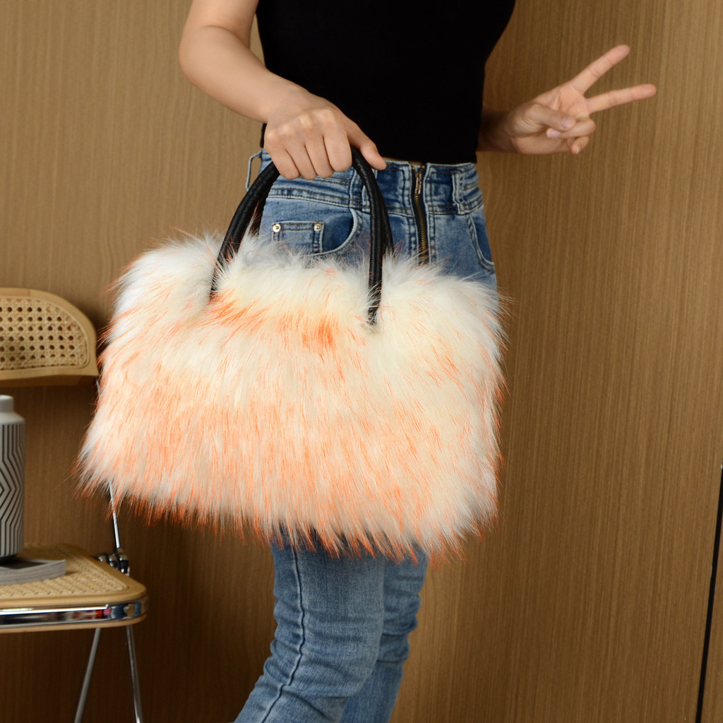 Guliang Jiji Faux Raccoon Fur Tote vuông sang trọng