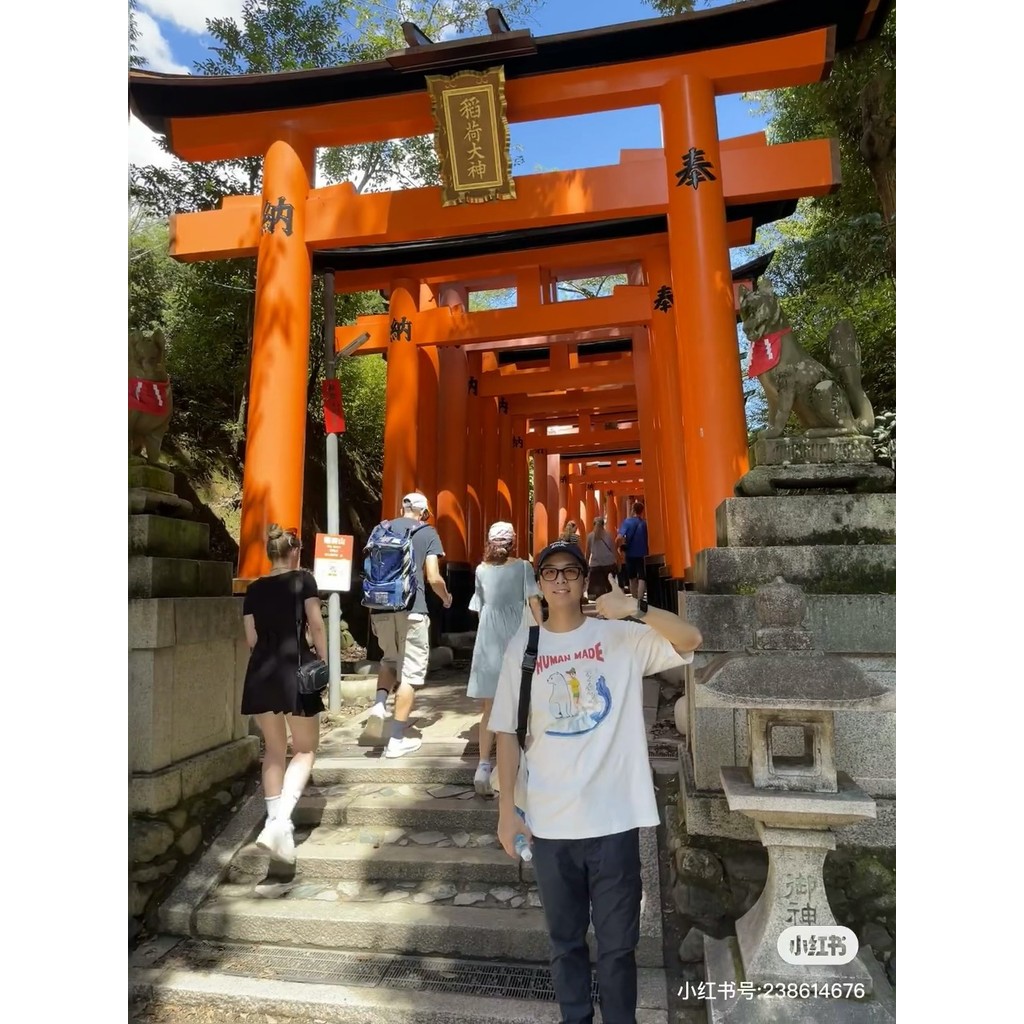 NS72 Human Illustration Series: Polar Bear Couple Design Short Sleeve Bamboo Cotton T Loose