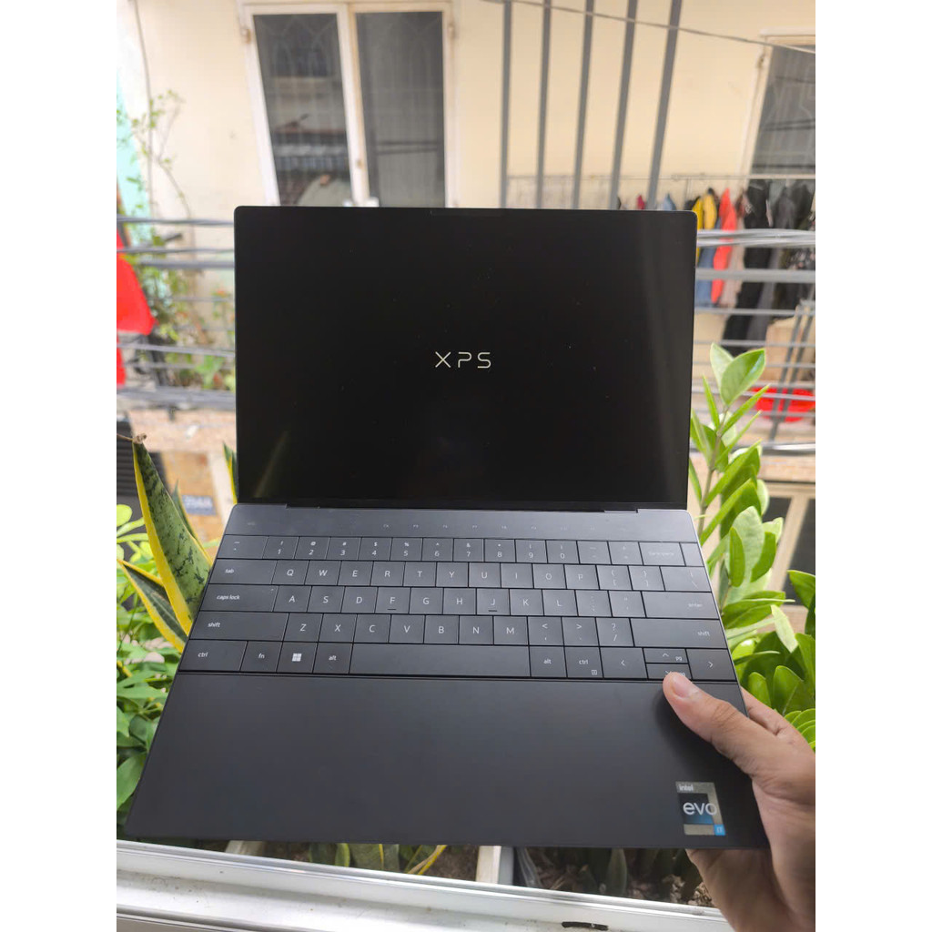 Laptop Cũ DELL XPS 9320 I7-1260P | RAM 16GB | SSD 256GB | 13.4 " FHD+