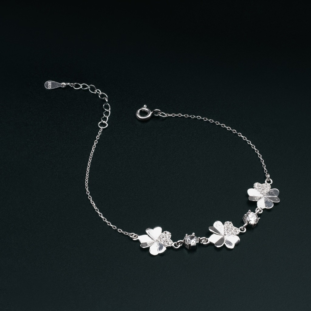 Lắc Tay Bạc Nữ HELINO Vòng Tay Cỏ 4 Lá May Mắn Đính Đá Bạc S925 Lấp Lánh V01