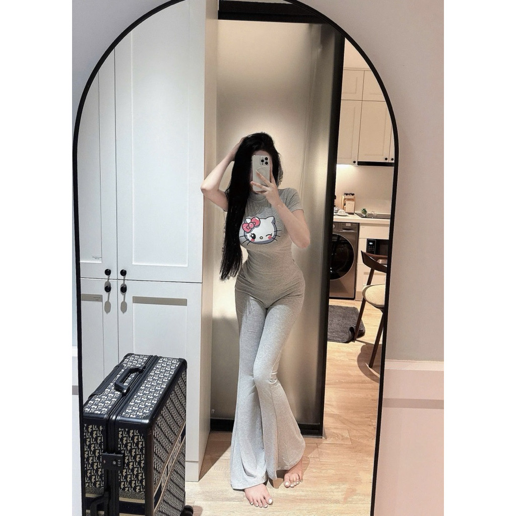 Tv52 Set nữ hello kitty - Áo ôm body phối quần ống loe tôn dáng phong cách trẻ trung