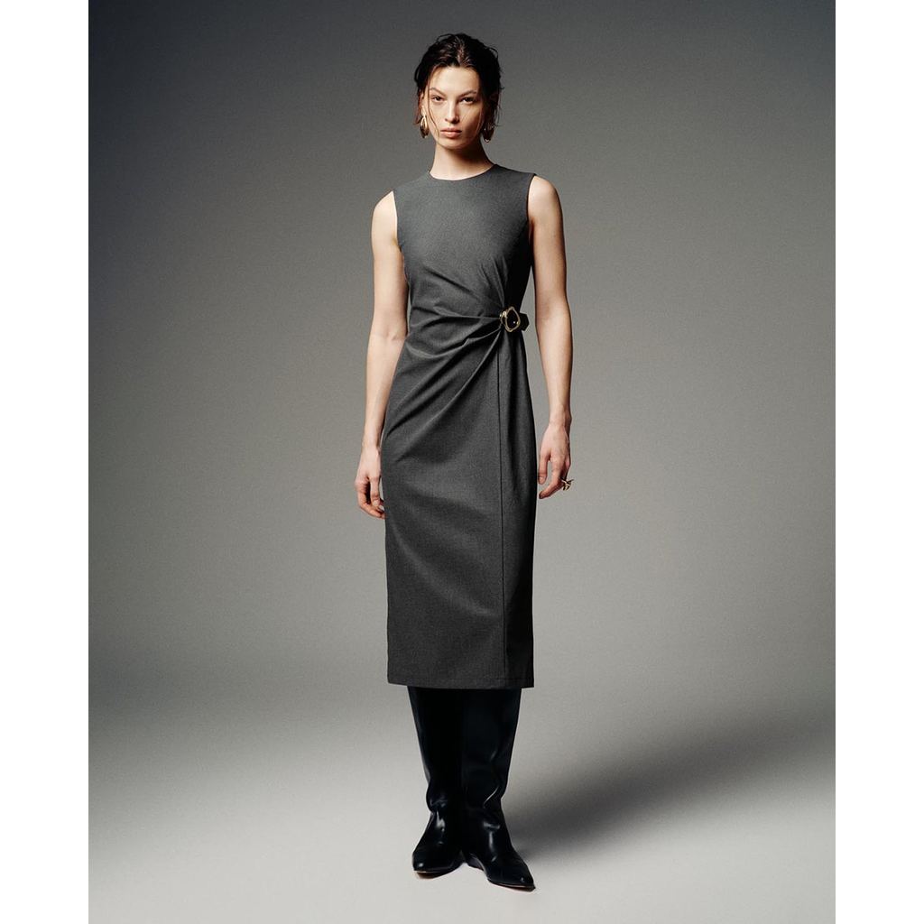 URBAN REVIVO - Đầm sát nách midi chiết eo thanh lịch UWG760049-B5A