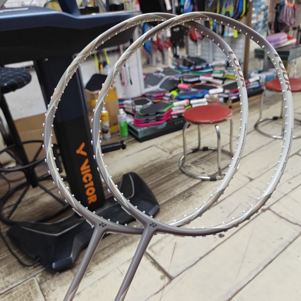 VỢT YONEX ASTROX 77 TOUR 4U5 2026 (Chính hãng)