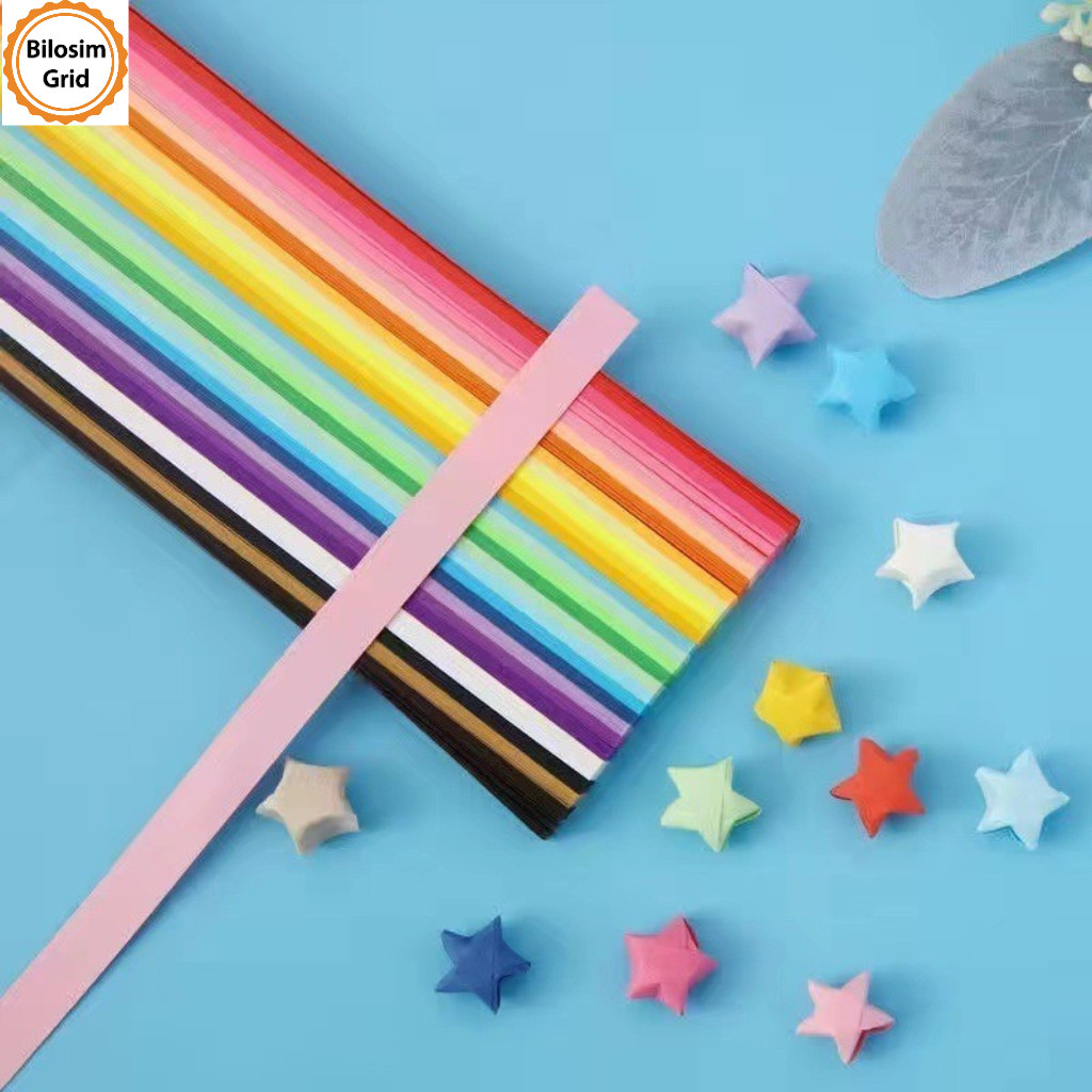 Bộ gấp giấy Origami gồm 540 tờ giấy hình ngôi sao, mỗi tờ dài 24 cm, dùng để gấp các ngôi sao.