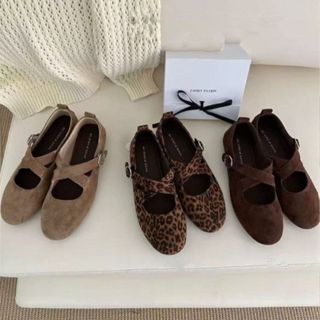 Bà Mary Jane Giày 2025 Phong Cách Mới Đế Bằng Pháp Retro Chanel Phong Cách Đi Lại Đậu Hà Lan Giày Muỗng Y Tá Giày Nữ 1.9.3