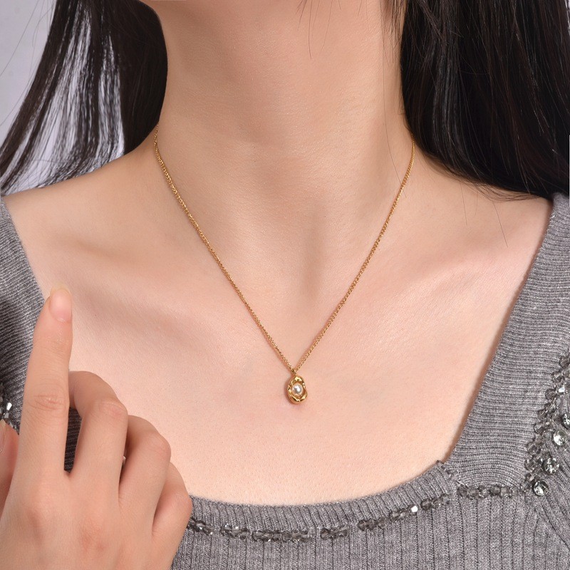 【Ready Stock】 18K Gold Stainless Steel Fashion Cuban Link Chain French High-Grade Pearl Inlaid Shape