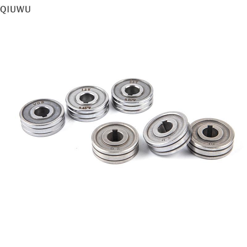 Con lăn ăn chữa cháy hàn QIUWU MIG / MAG 5KG 0.8mm 1.0mm 1.2mm Máy cho ăn dây.