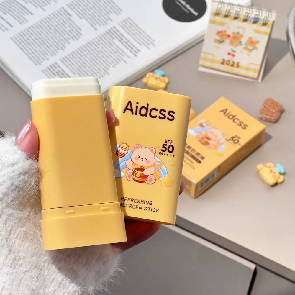 Aidcss Honey Bear Sunscreen Stick Smooth Fitting  Ultraviolet Refreshing Sunscreen