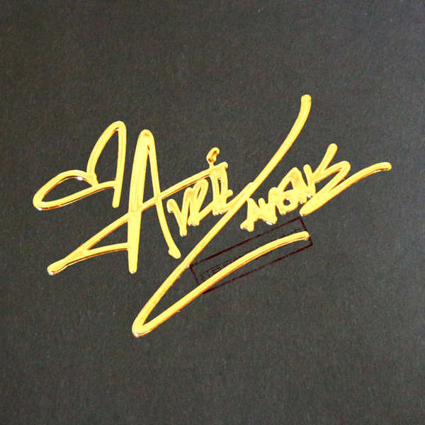 [Phong cách mới] Avril Lavigne Avril Lavigne Metal Signature Post Men Star Hàng hóa Nhãn dán điện th