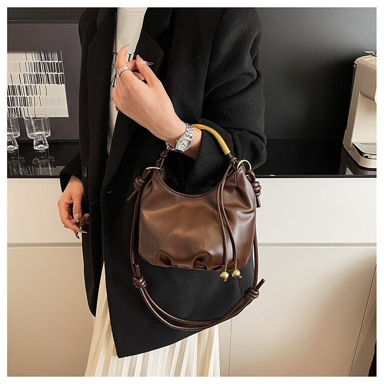 [Phiên bản giới hạn cao cấp] Mini đeo chéo mới Latte Brown Retro