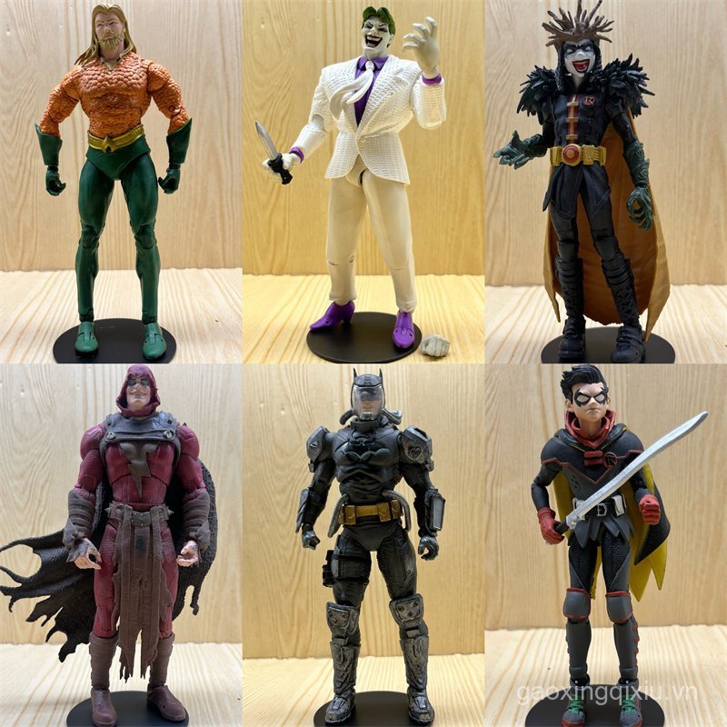 Bán chạy 2025 Số lượng lớn McFarland 23cm Nhãn vàng Phiên bản phát sáng Quần áo bảo hộ Batman Robin 