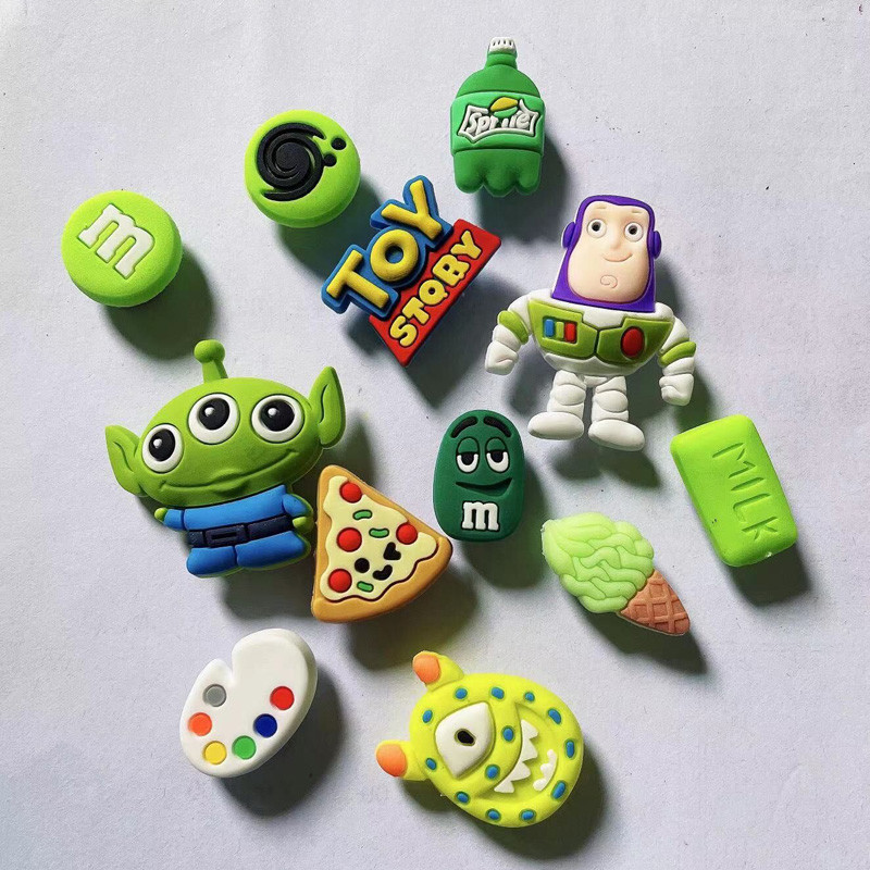 charm dép crocs dép crocs nữ đế thấp chamr gắn dép cross Buzz Lightyear Lỗ Giày Giày Hoa Giày Khóa G