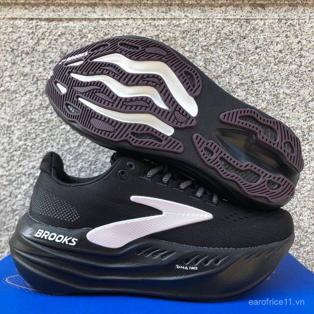 Giày chạy bộ Brooks Glycerin Max với đệm marathon và đế dày