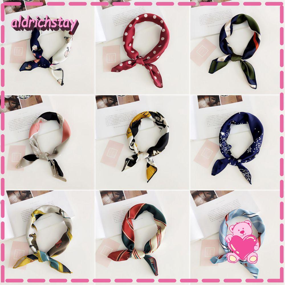 Quà tặng khăn vuông EXODUS Cổ đầu nữ thanh lịch