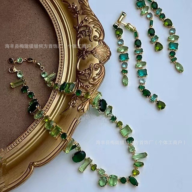 Necklace featuring Swarovski crystal elements Fashionable Austrian Crystal Wizard of Oz Collarbone N