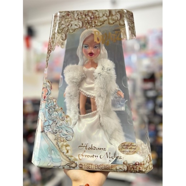Đồ chơi búp bê sưu tầm Bratz 2025 Holidayz Frosty Nightz Cloe Collector Doll