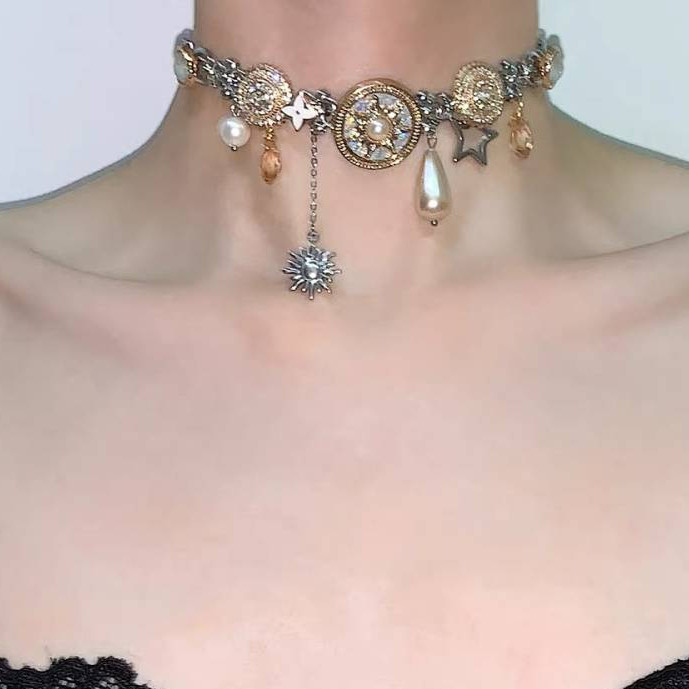 Titanium Steel Necklace Hot Girl Gold Button Vintage Temperament Wild Snake Bones Chain 8kwe