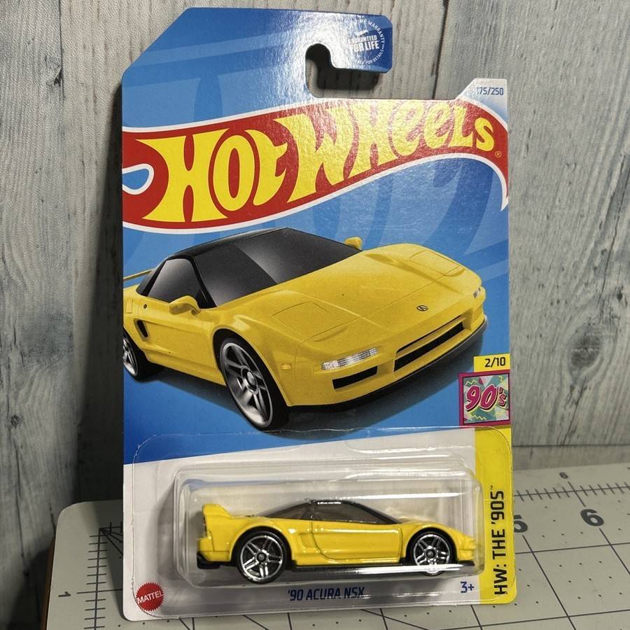 Xe mô hình đồ chơi tỷ lệ 1:64 màu vàng HXR11 Hot Wheels '90 Acura NSX Yellow