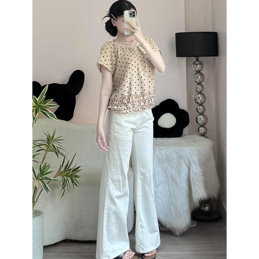 Áo Kiểu Nữ Chấm Bi Phối Bèo 3 Tầng Xinh Xắn Chất Liệu Đũi Thô Mềm Mát PhulinhFashion MS226 | BigBuy360 - bigbuy360.vn