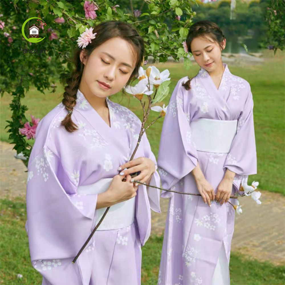 Kimono truyền thống Nhật Bản hoạ tiết hoa Sakura, phù hợp làm áo yukata và geisha