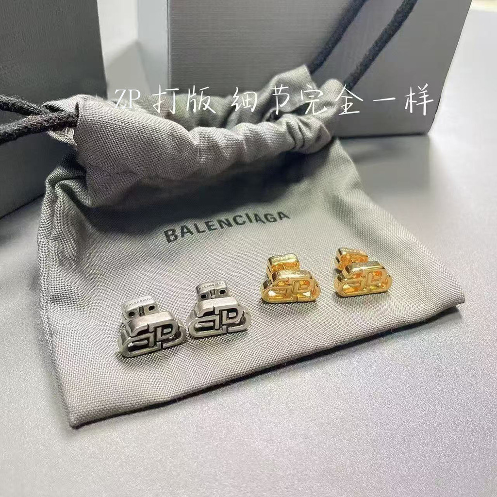 Classic earrings B Vintage Letter Earrings for Men and Women, Made of Brass