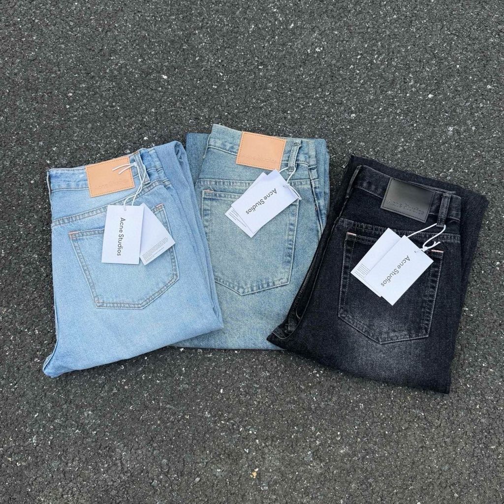 Studio Acne Style Classic Washed Loose Jeans