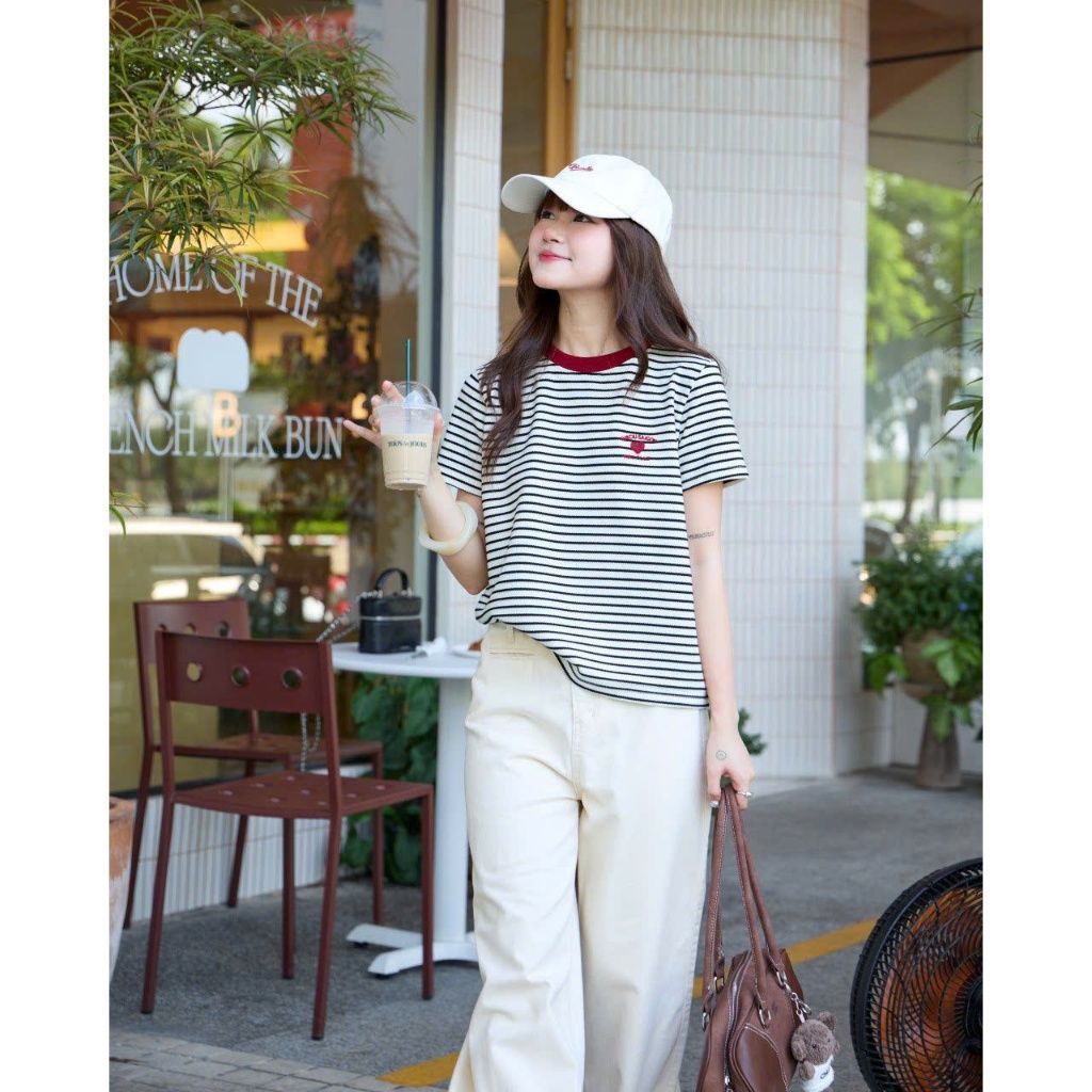 Áo thun sọc ngang tay ngắn nữ thêu chữ THE C.I.U, áo phông cotton freesize basic trẻ trung dễ phối đồ - Mia Tee | BigBuy360 - bigbuy360.vn