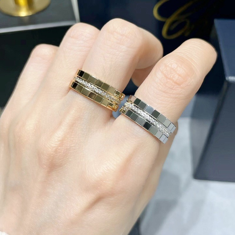 v Gold Wide Band Ice Cube Ring18k Rose gold fashion light luxury square couple rings with diamonds