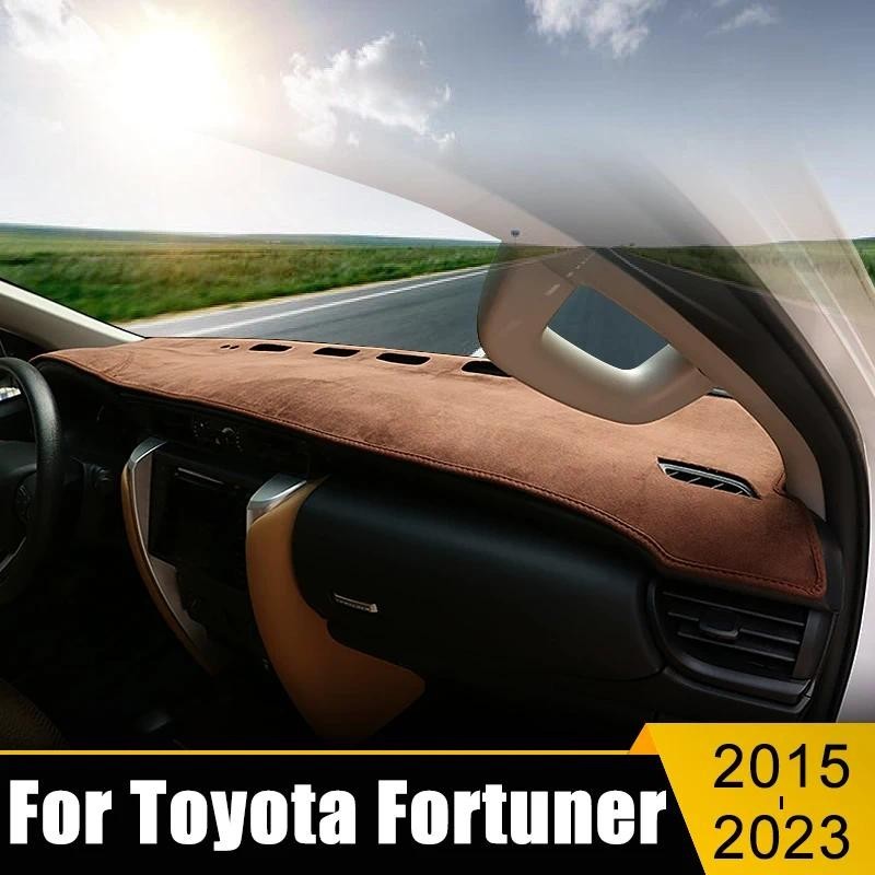 Tấm che bảng điều khiển ô tô Tránh ánh sáng Tấm lót thảm chống tia cực tím cho Toyota Fortuner AN150
