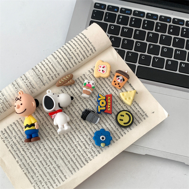 Sandals Stickers Dễ thương Snoopy 3D Stereo Phụ kiện Set Sandals Khóa cho Sandals Stickers Charm Set