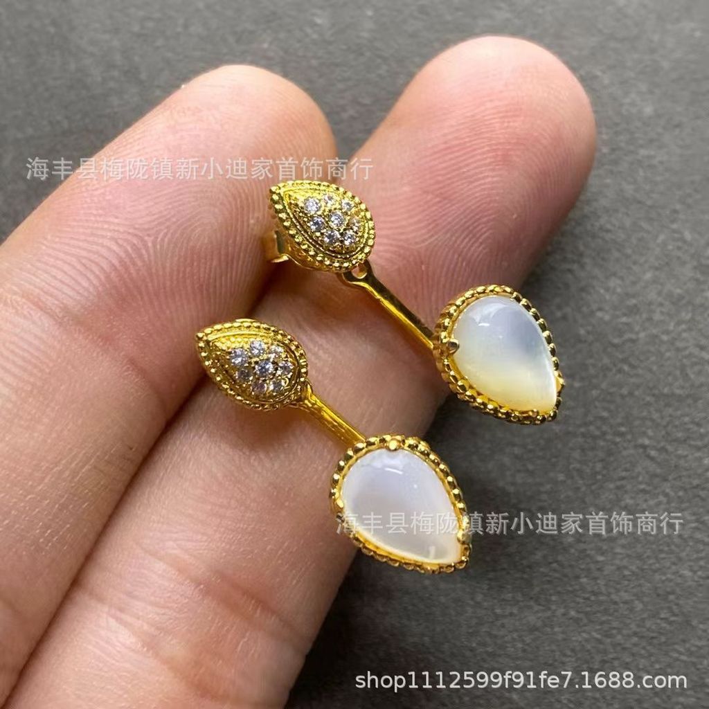 V Gold drop-shaped earrings18K Golden Star Chalcedony Elegant Fashionable Lady's Teardrop Earrings