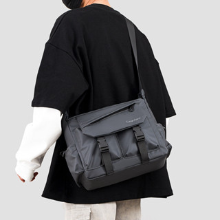 Thời trang Phiên bản Hàn Quốc Túi đeo ngực dung tích lớn 2025 Túi đeo chéo chức năng hợp thời trang Túi đeo chéo dành cho người đi lại chất lượng cao phù hợp