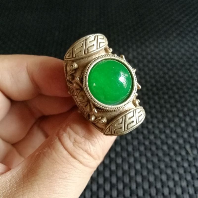 Pdd / / 3.3.1 Bộ sưu tập cổ Retro Bạc dát Chrysoprase Mã não Nhẫn Miao Bạc Nhẫn Bột Cũ Nhẫn