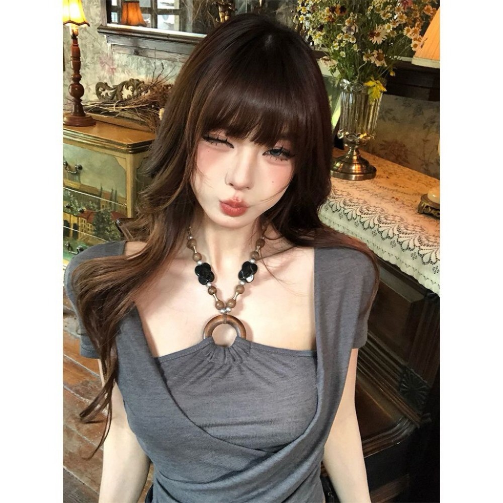 New Áo Thun Phối Cổ Yếm Đính Hạt Style Hothit Ngắn Tay Cổ Vuông Xám Tôn Da Ôm Body Xuân Hè Âu Mỹ Style | BigBuy360 - bigbuy360.vn
