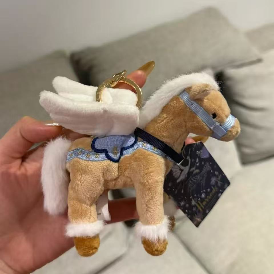 Dễ thương sang trọng Harold Angel Pony Mặt dây chuyền