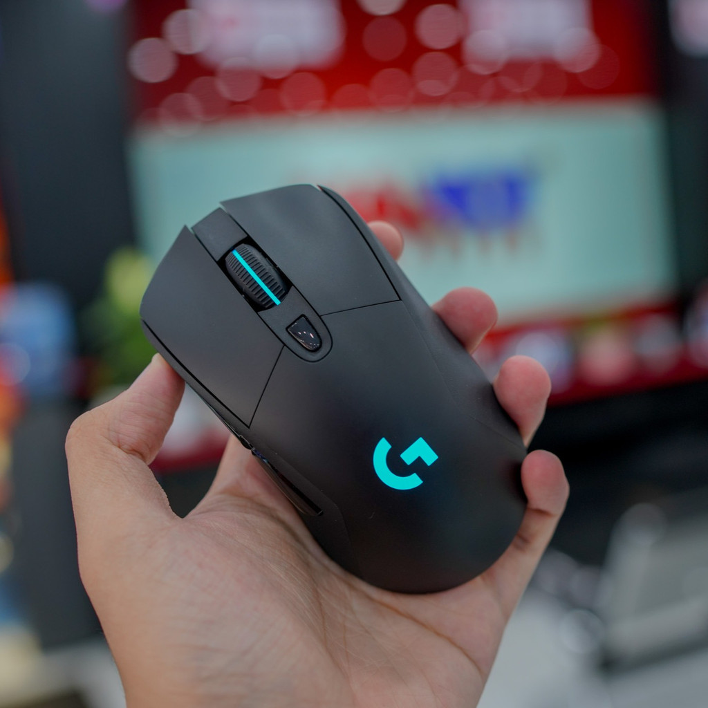 Logitech G703 Lightspeed Gaming Mouse, Cảm Biến HERO 25K Cao Cấp, Form Cầm Công Thái Học - Fullbox