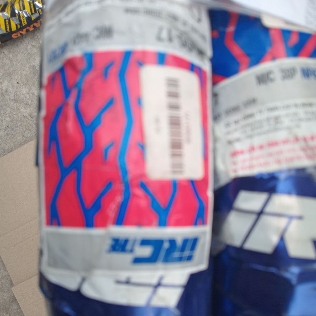 Vỏ xe-lốp xe zin Exciter 2010 IRC chính hãn irc  cao cấp tại shop. {hot}