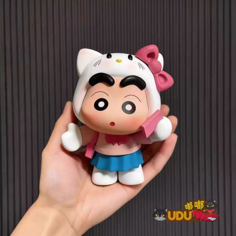 Dễ Thương Vui Nhộn Crayon Shin-Chan Cross-Dressing hello kitty Búp Bê Để Bàn Trang Trí Hoạt Hình Hel
