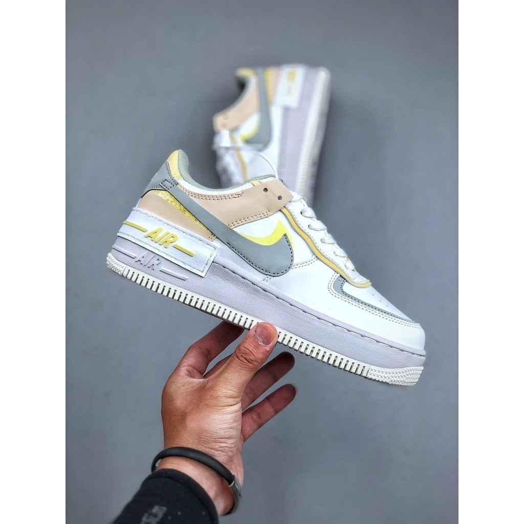 E Air Force 1 Show 'Pearl White Citron Tint' DR7883-101