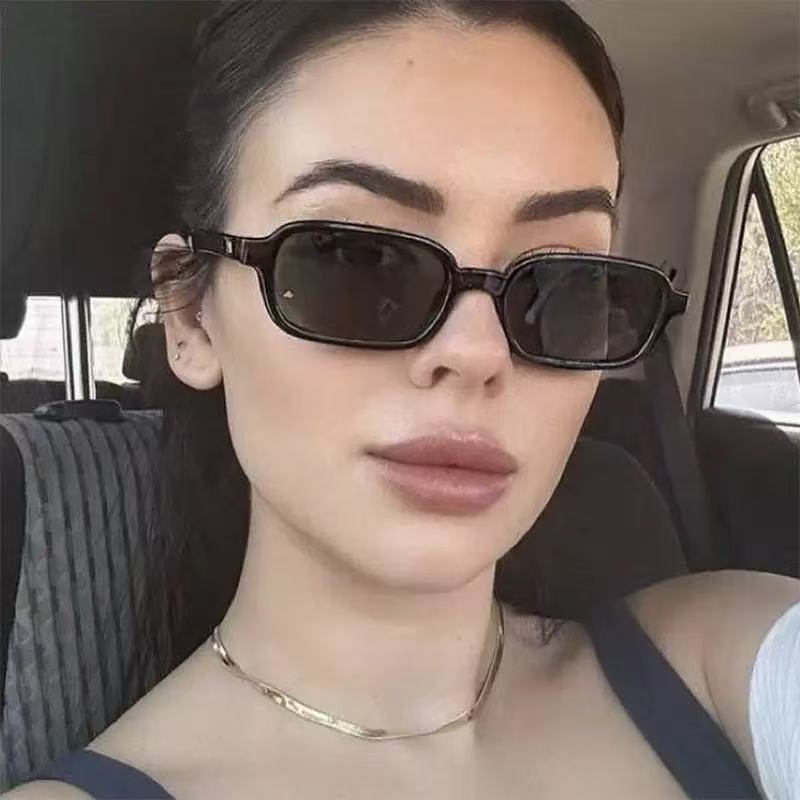 Kính râm vuông khung nhỏ - Xu hướng thời thượng, phù hợp Instagram dành cho phụ nữ trẻ