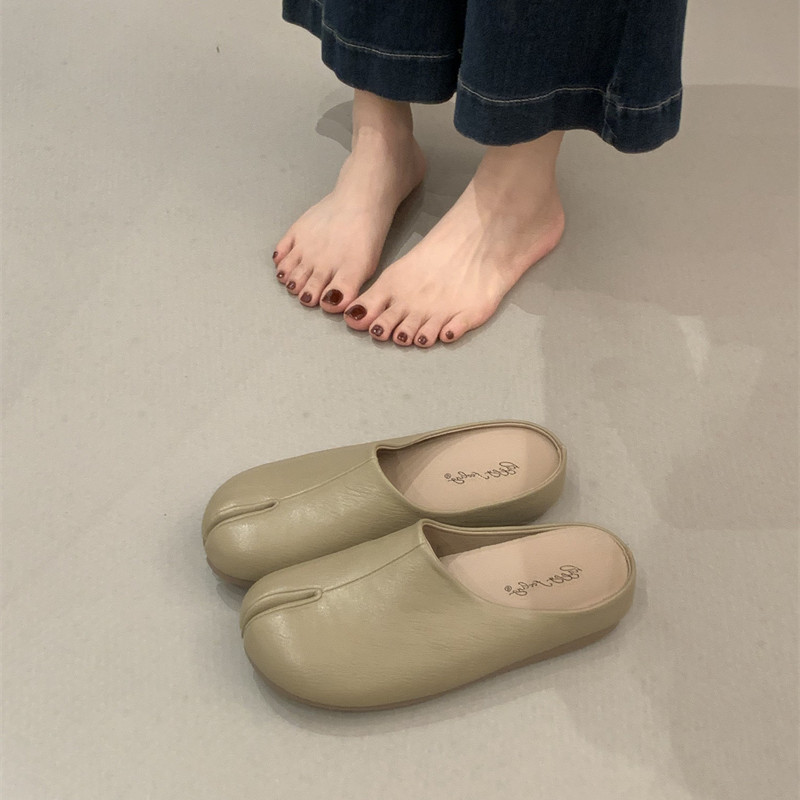 [Lamode] Giày Nữ Thời Trang 2025 Phong Cách Mới Xuân Hè Heo Đôi Dép Chia Ngón Chân Nữ Đế Dày-Baotou 