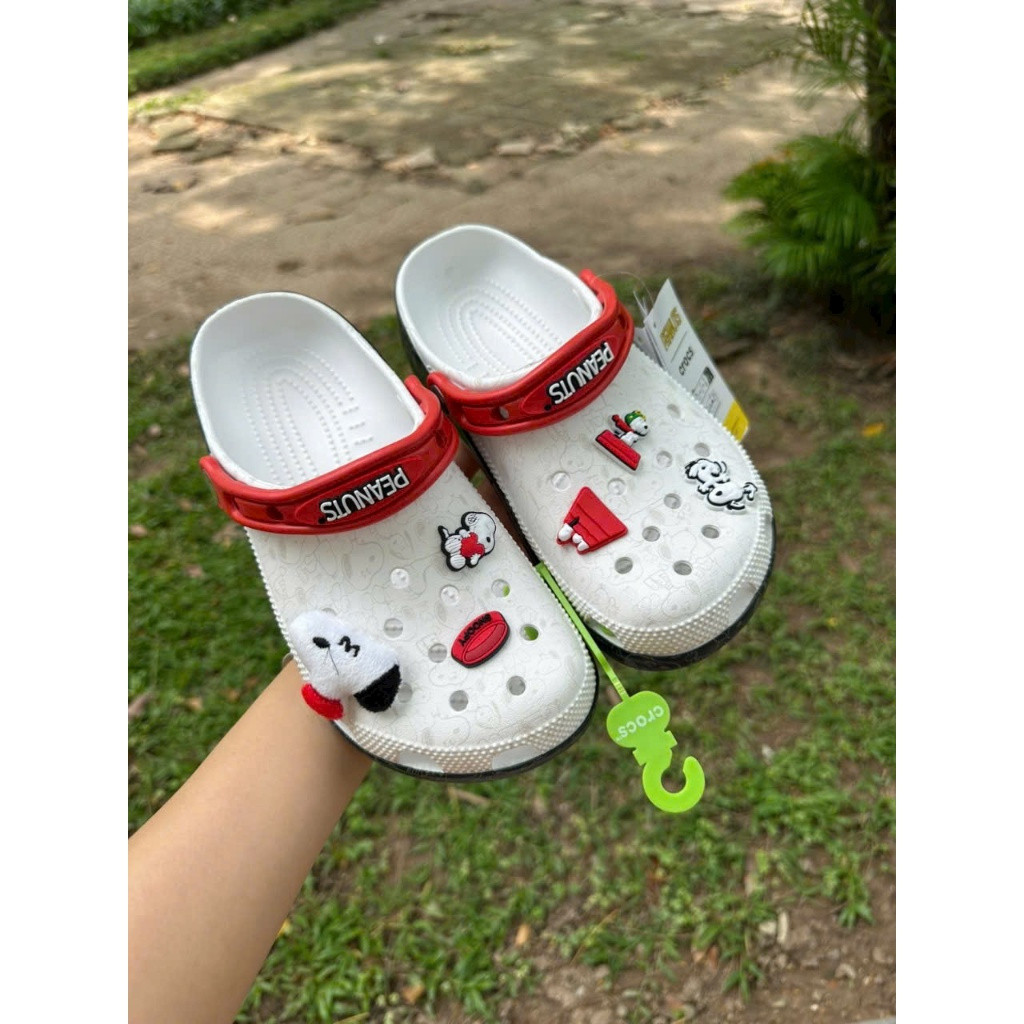 Crocs Snoopy PANUTS Dép Trắng Đỏ – Quyến Rũ Dễ Thương Tùy Chỉnh Cho Bé Trai Và Bé Gái