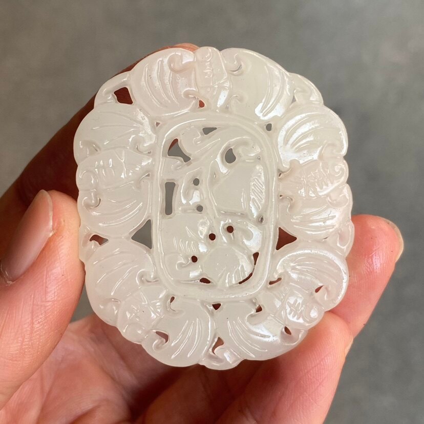 Mặt Dây Chuyền Ngọc Bích Cũ - Phù Hợp Làm Quà Tặng Hay Sưu Tập