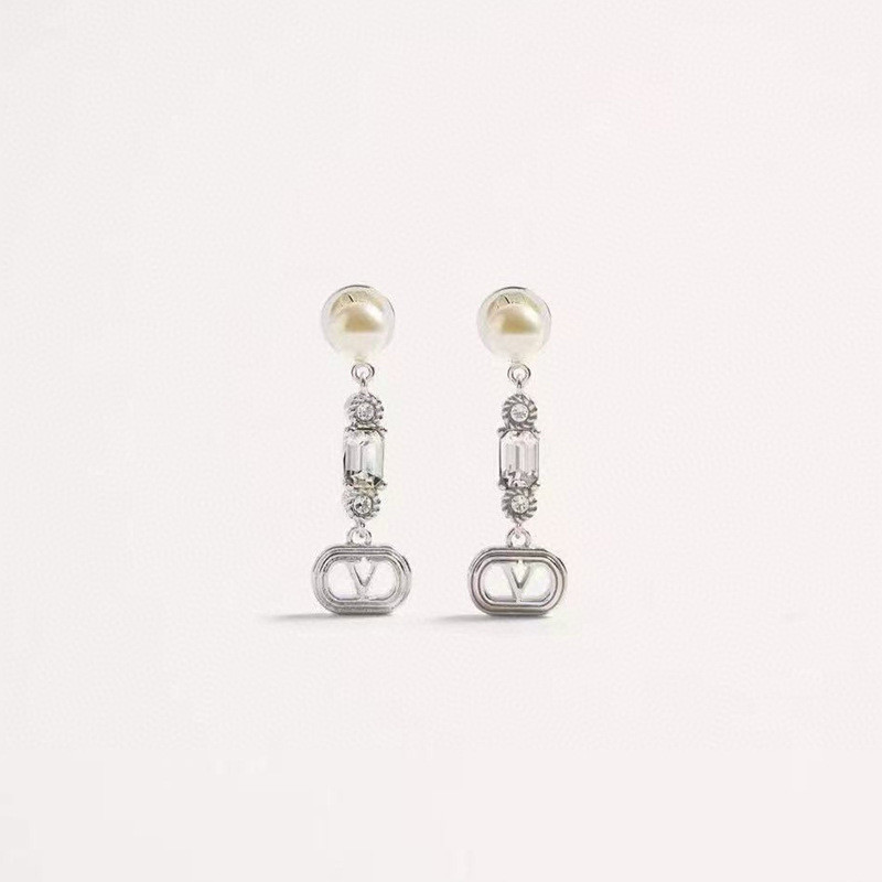 Valentin* Fashion Pearl Stud Earrings for Women French Style V Letter Earrings Design with a Sense o