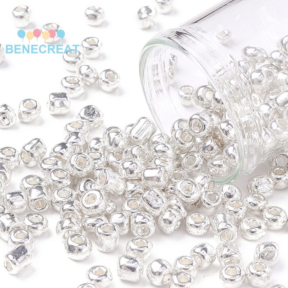 BENECREAT 1 pound 6 / 0 Hạt Hạt Thủy Tinh Màu Kim Loại Phong Cách Bạc Tròn 6 / 0 4mm Lỗ: 1.5mm khoản