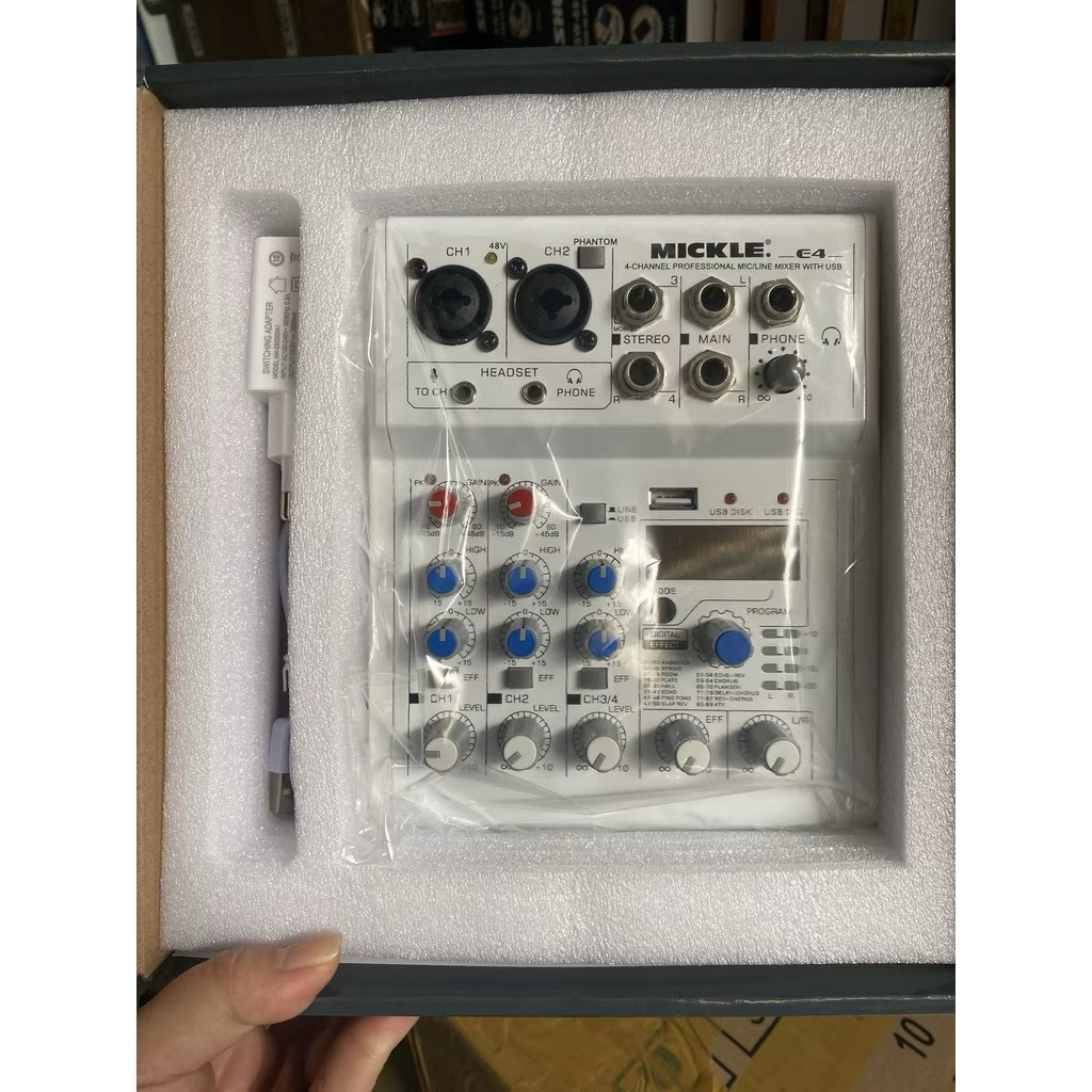 Mixer bàn trộn âm thanh chính hãng MICKLE / SRC E4 - 88 hiệu ứng âm thanh chuẩn + tặng 2 jack chuyển